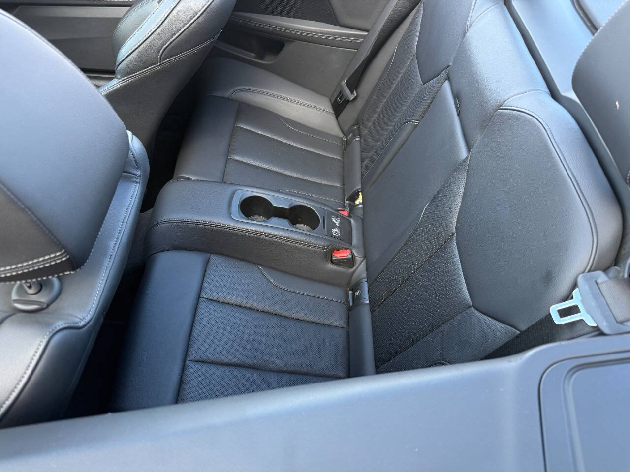 Used 2025 BMW 430i Convertible w/ Premium Package RWD image 4