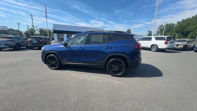 Used 2023 GMC Terrain SLT w/ Infotainment Package II AWD/4WD image 5