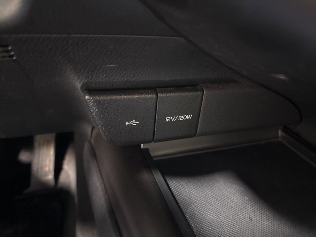 Used 2024 Toyota Camry SE image 26