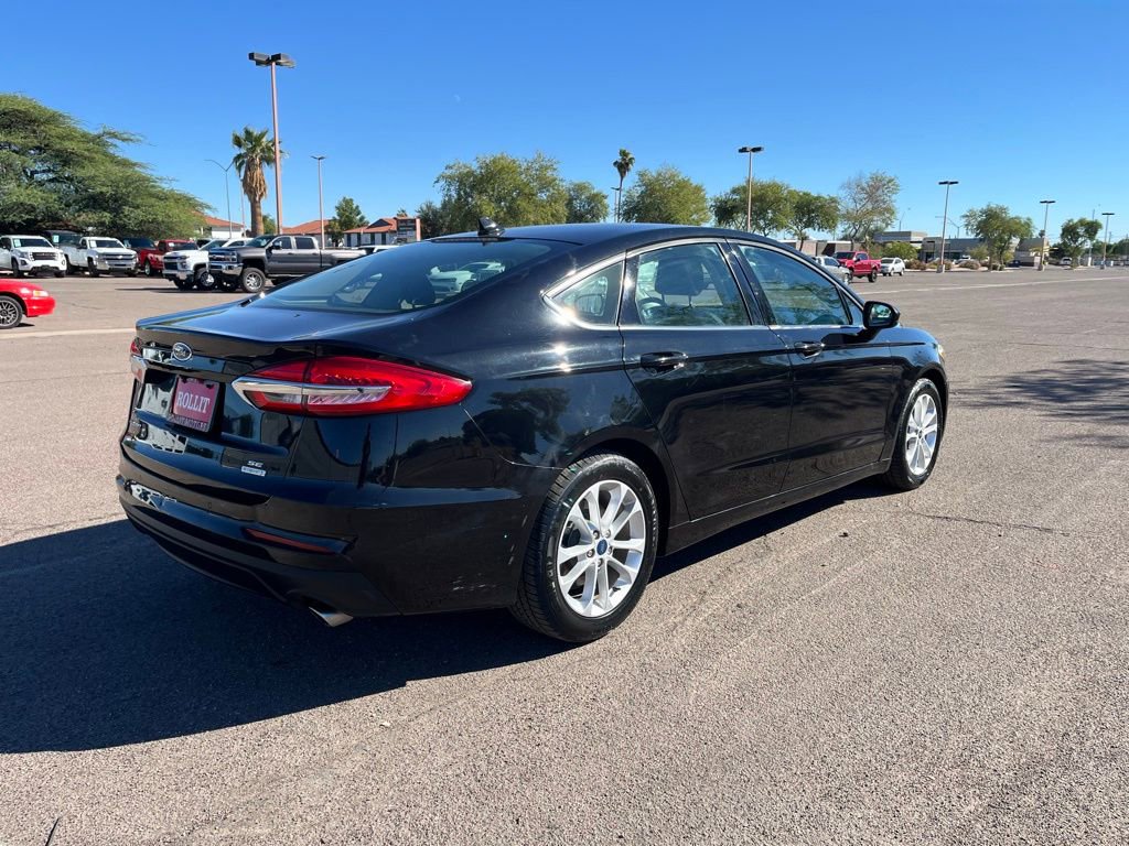 Used 2019 Ford Fusion SE image 9