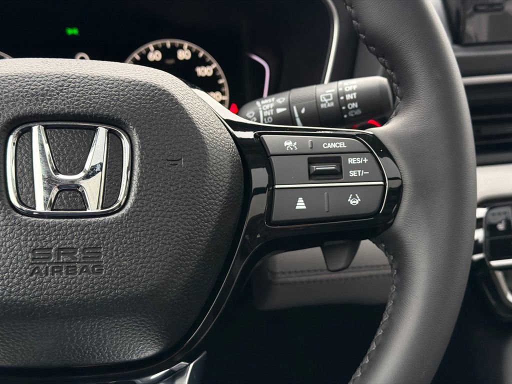 New 2025 Honda Pilot Touring image 24