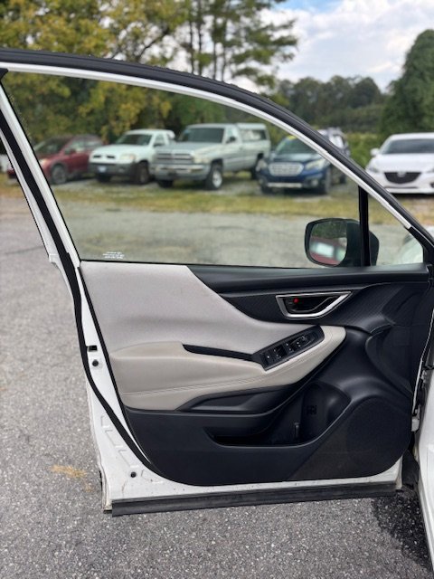 Used 2022 Subaru Forester 2.5i AWD/4WD image 11