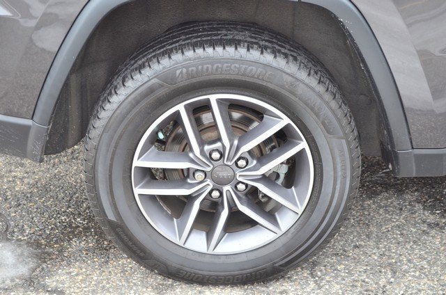 Used 2021 Jeep Grand Cherokee Limited w/ Luxury Group II image 11