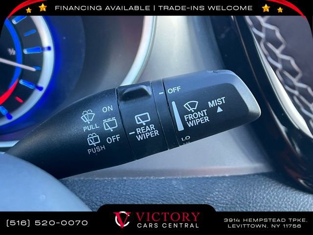 Used 2024 Chrysler Pacifica Select image 40