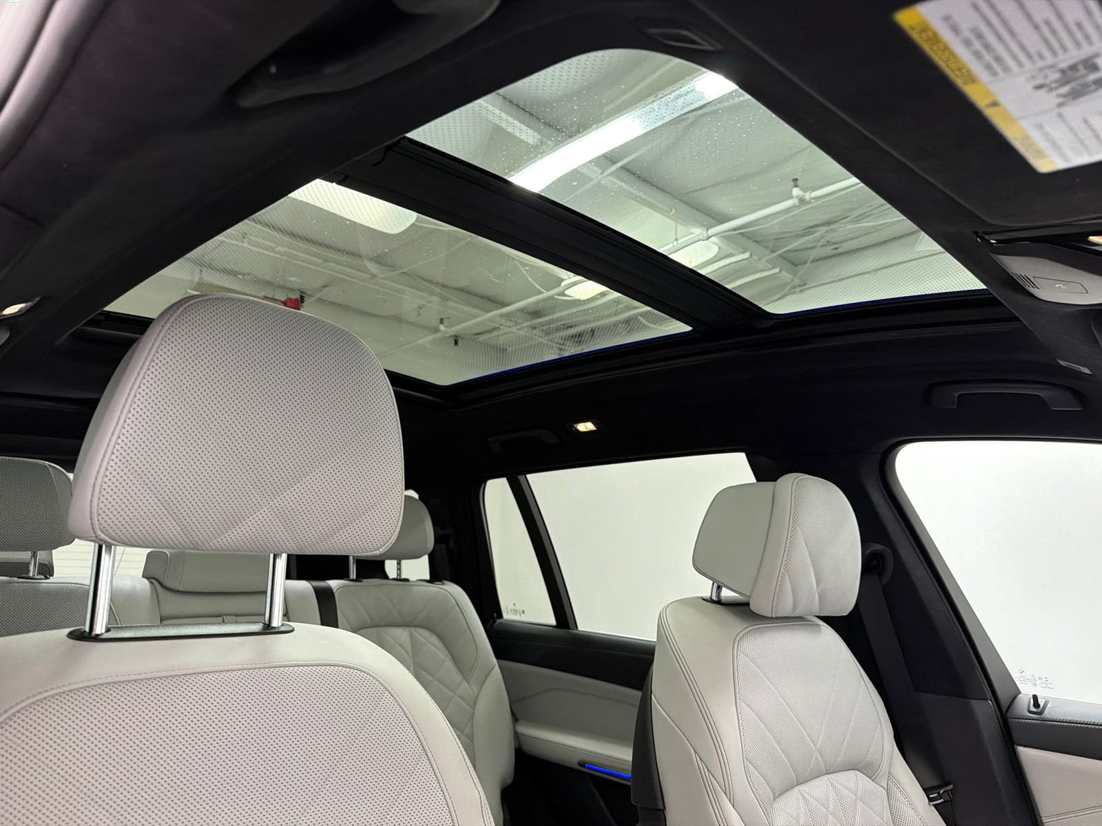 Used 2023 BMW X7 xDrive40i w/ Executive Package image 13