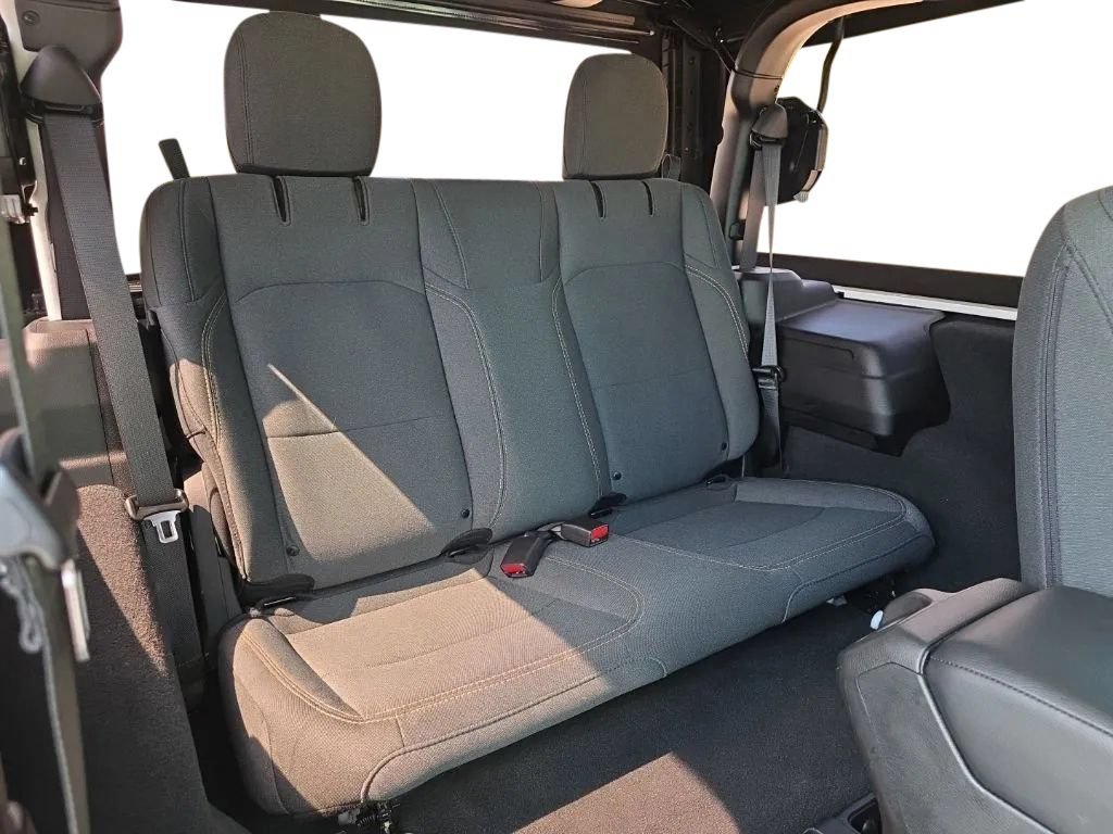 Used 2024 Jeep Wrangler Sport AWD/4WD image 16