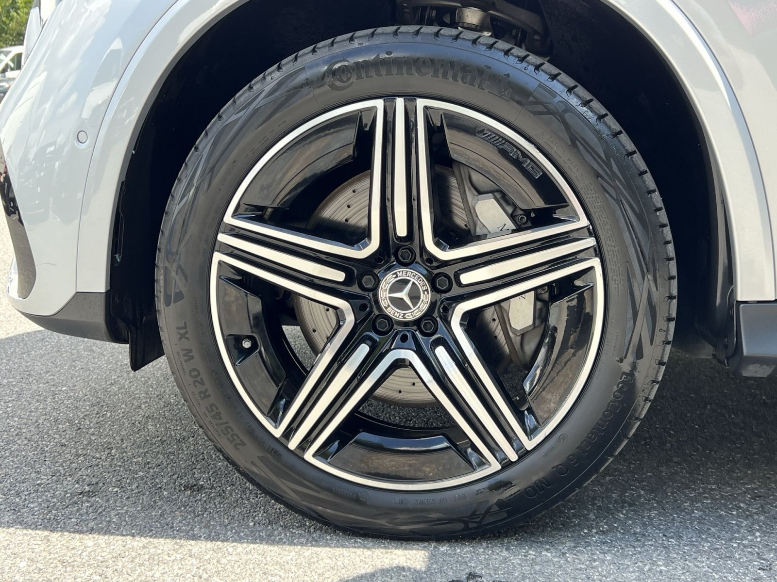 Used 2024 Mercedes-Benz GLC 300 4MATIC image 17