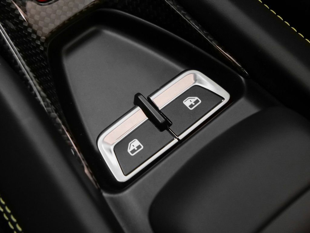 Used 2022 Ferrari F8 Tributo image 59