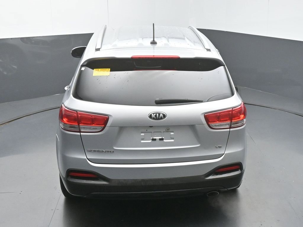 Used 2016 Kia Sorento LX image 45