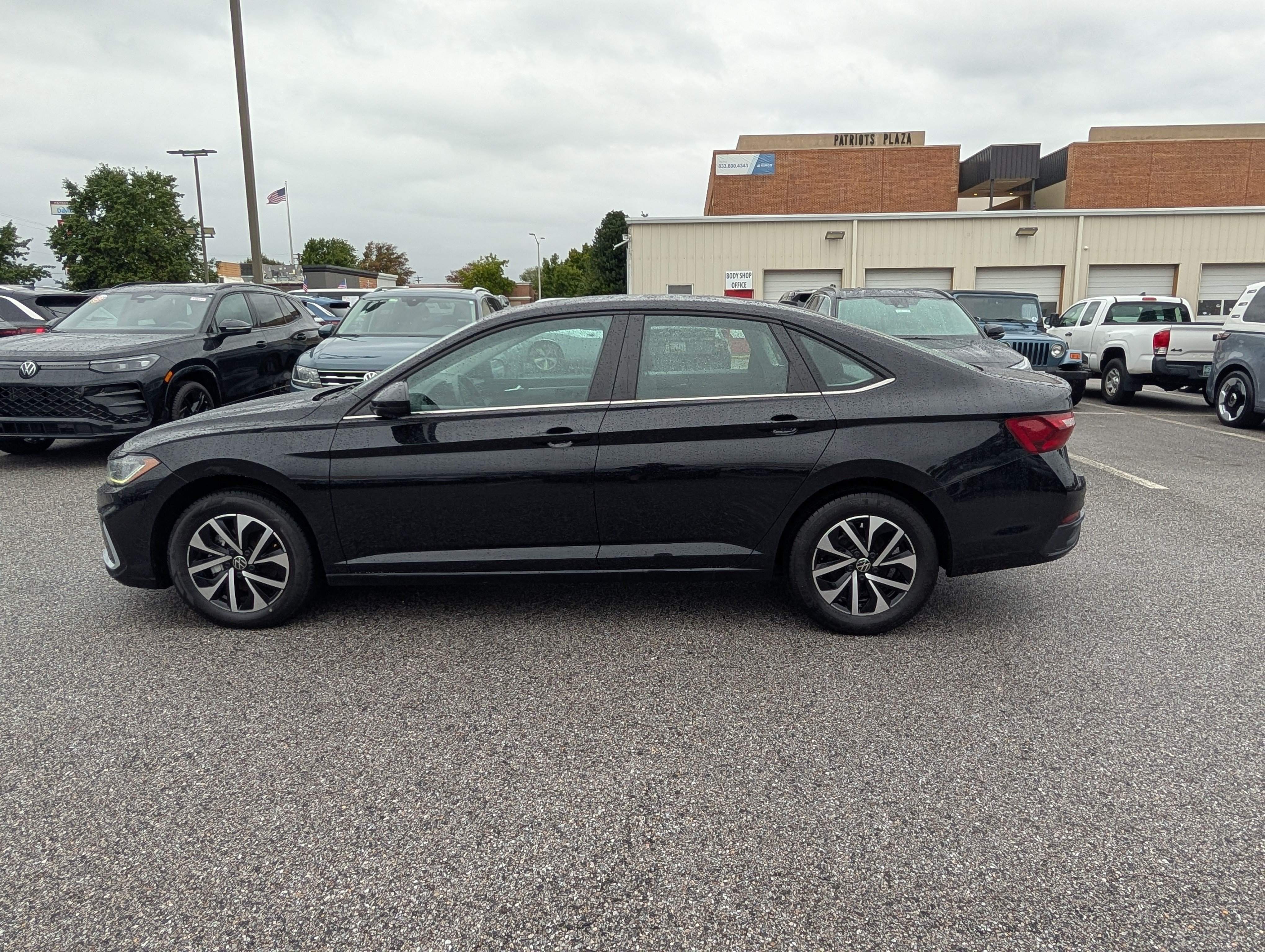 Used 2025 Volkswagen Jetta S FWD image 6