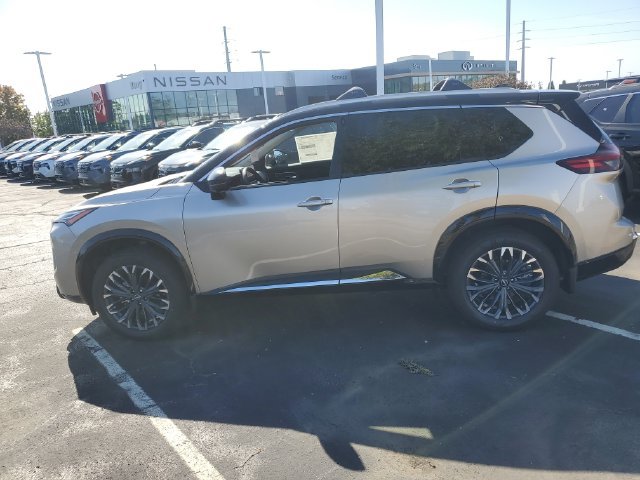 New 2026 Nissan Rogue Platinum AWD/4WD image 7
