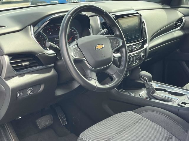 Used 2022 Chevrolet Traverse LT FWD image 12