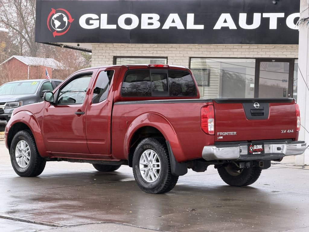 Used 2015 Nissan Frontier SV image 6