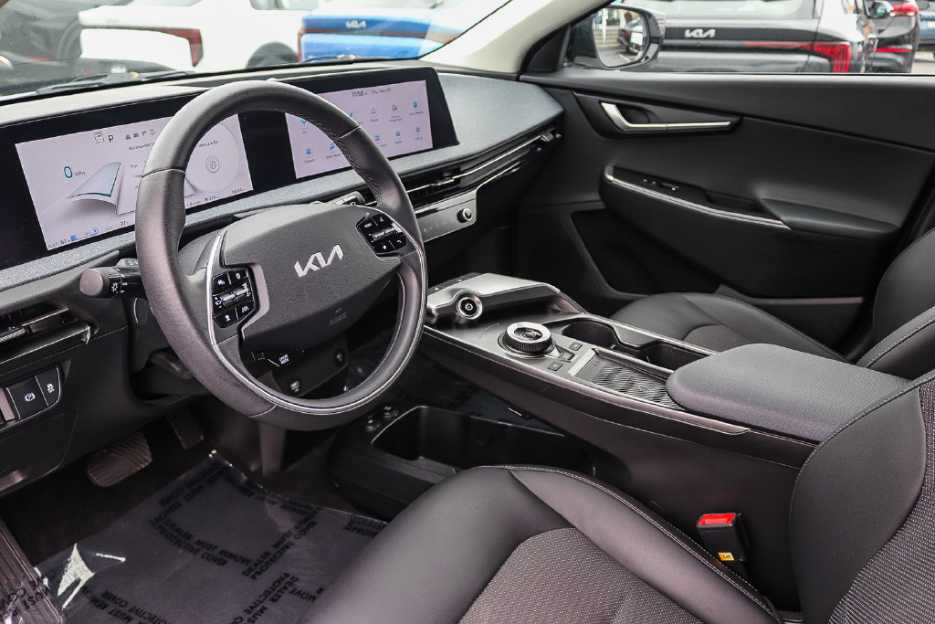 Used 2024 Kia EV6 Light RWD image 17