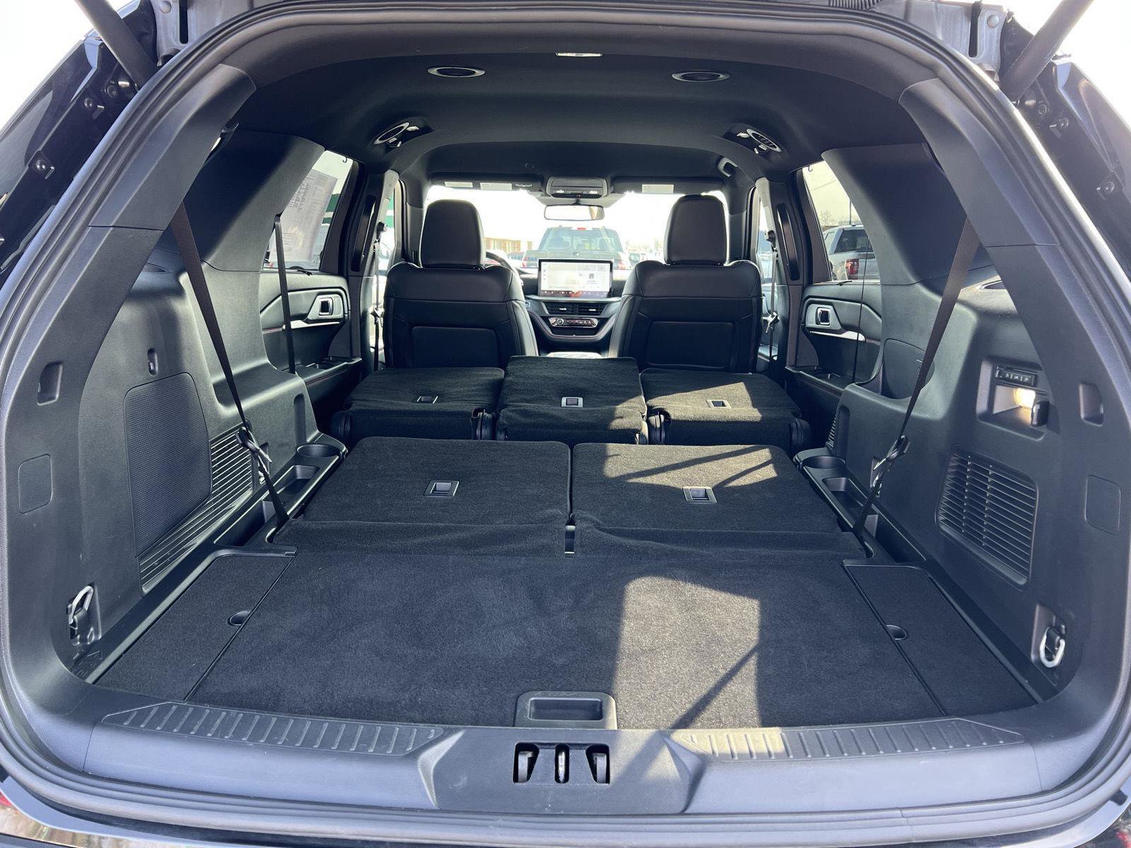 Used 2025 Ford Explorer ST-Line w/ Premium Package AWD/4WD image 50