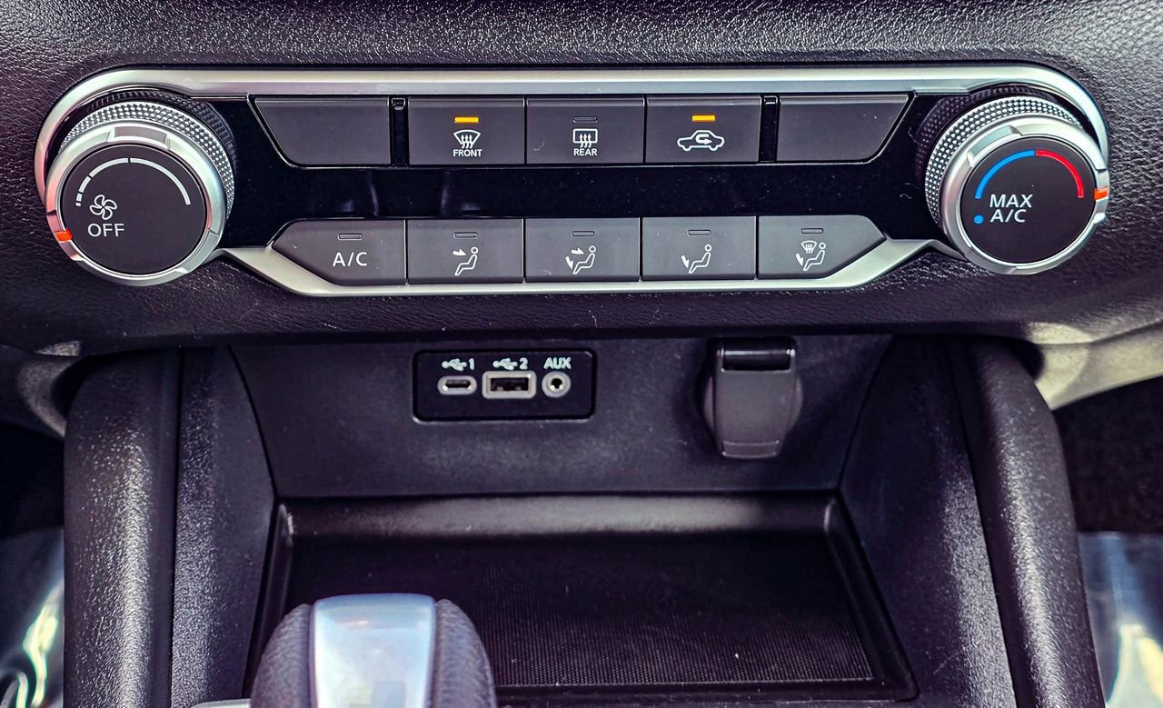 Used 2025 Nissan Altima 2.5 SV image 19