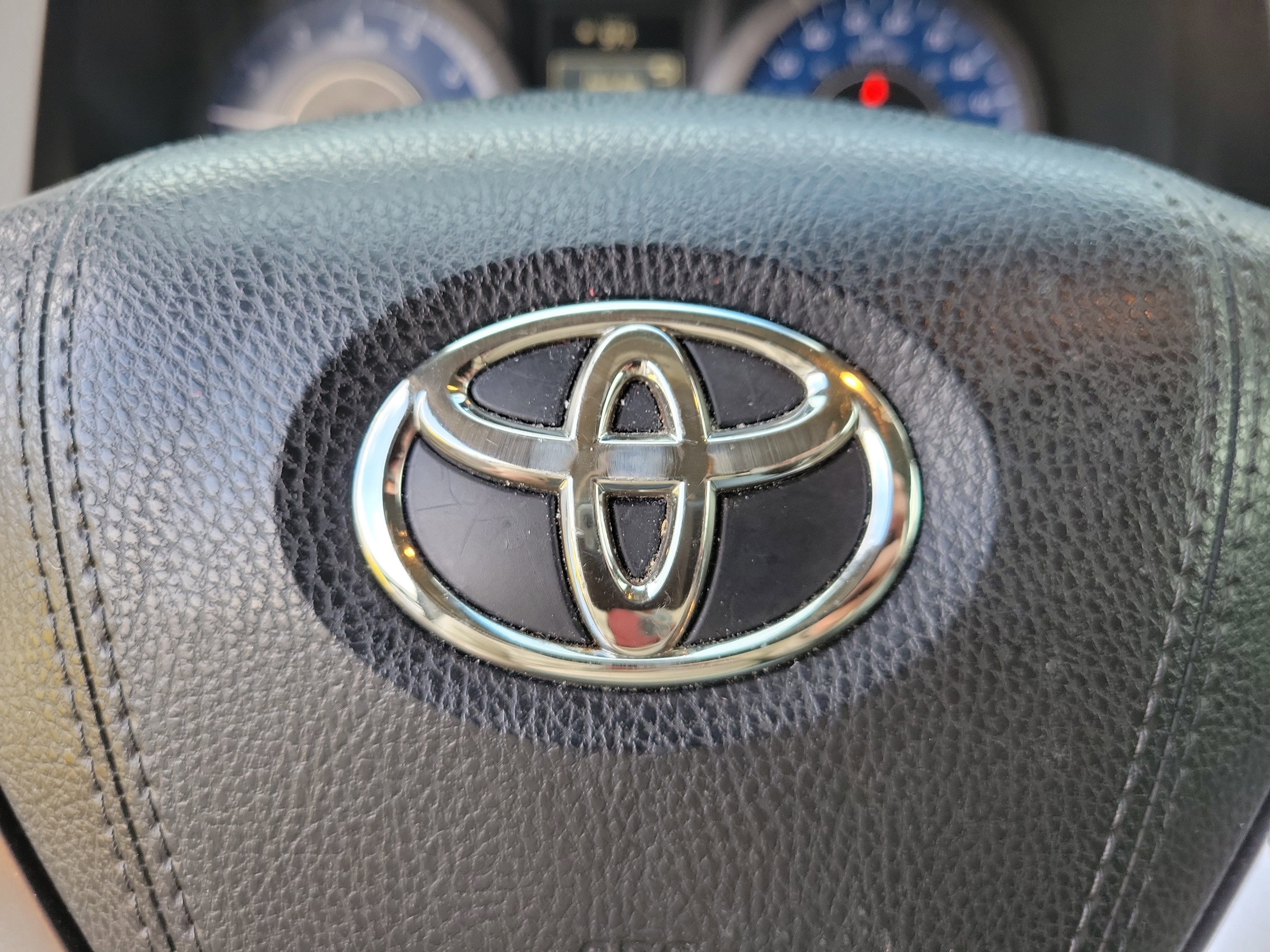 Used 2020 Toyota Sienna XLE image 37