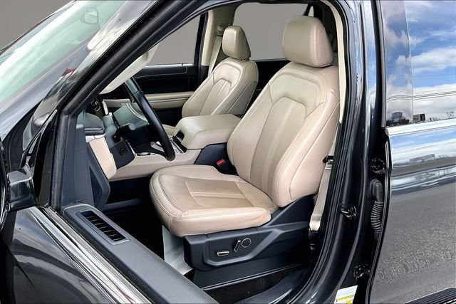 Used 2022 Ford Expedition Limited AWD/4WD image 18