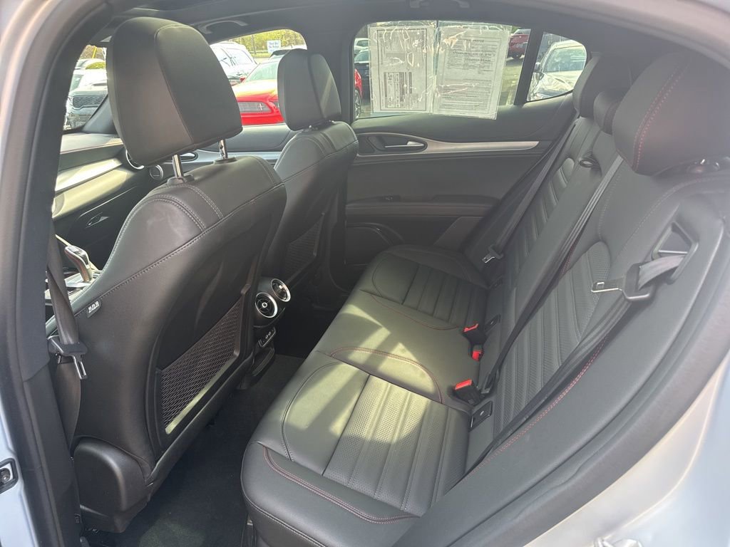 Used 2024 Alfa Romeo Stelvio AWD image 50