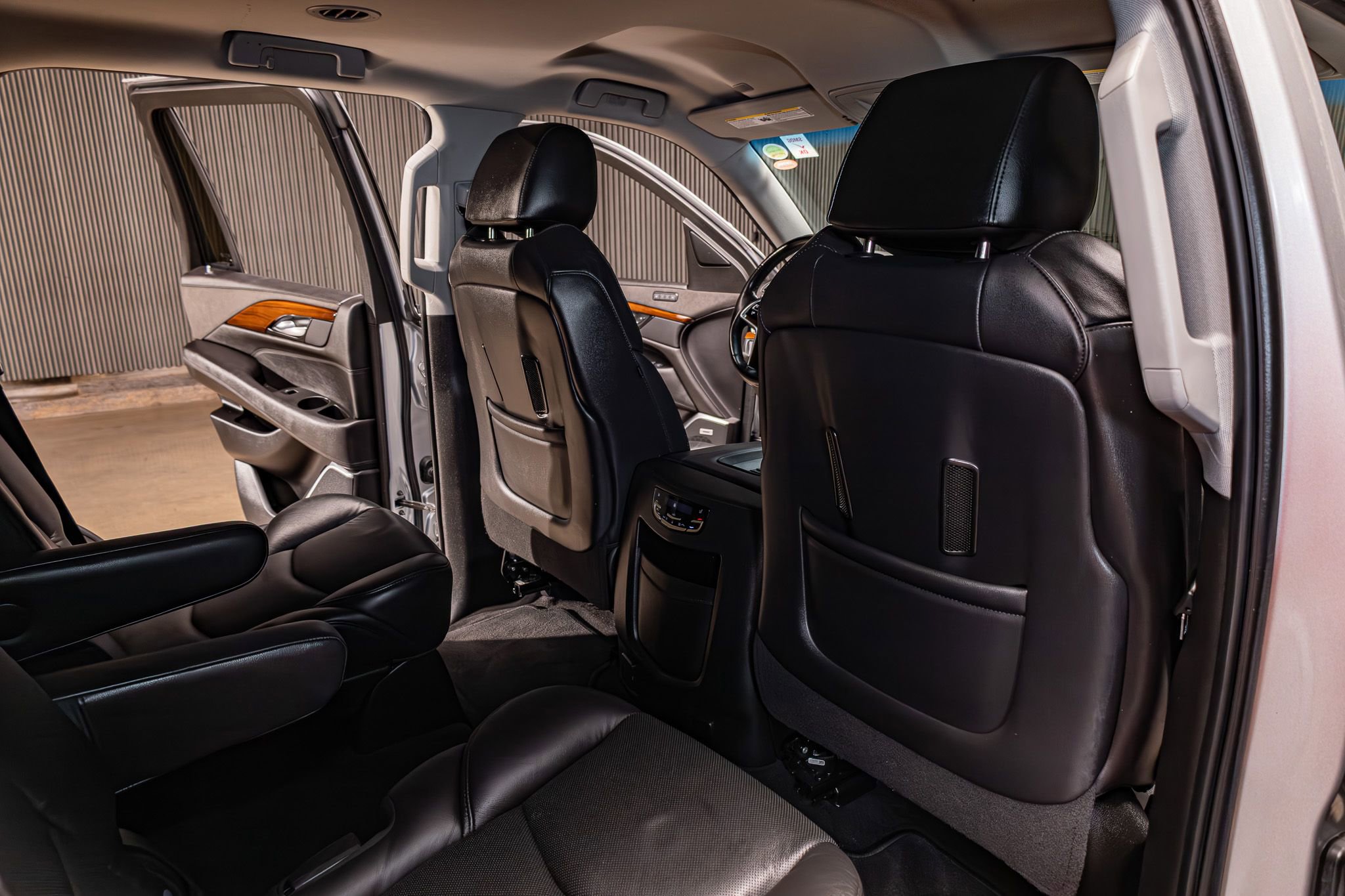 Used 2020 Cadillac Escalade 2WD image 25