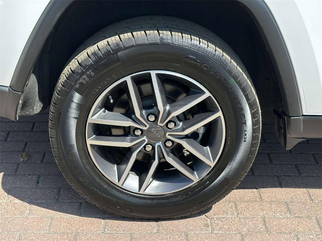 Used 2021 Jeep Grand Cherokee Limited image 29