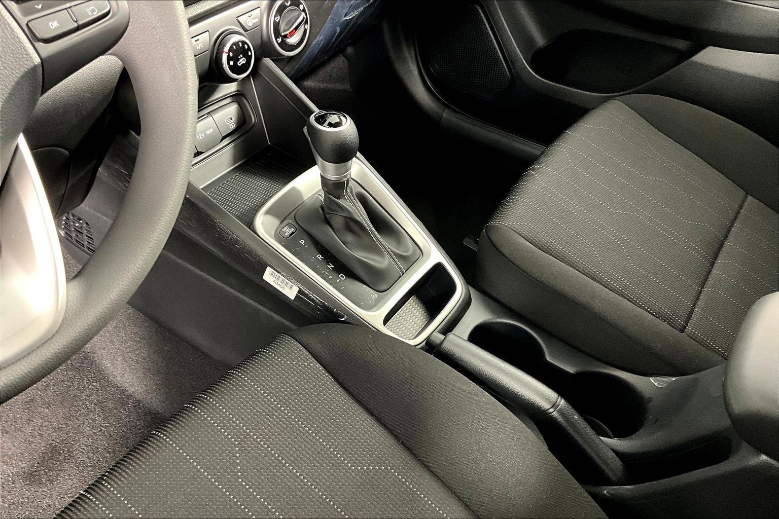 New 2026 Hyundai Venue SE FWD image 12