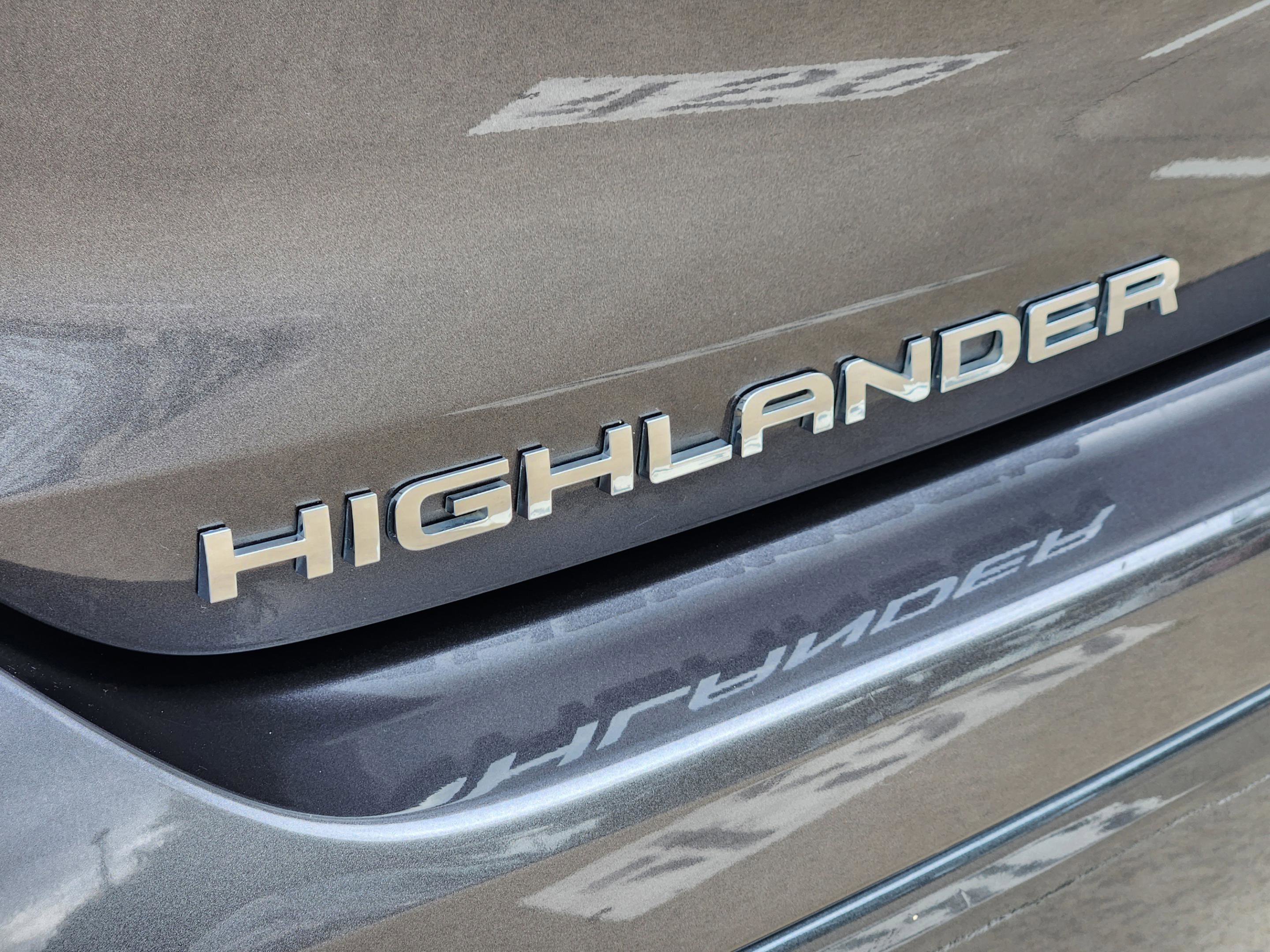 Used 2023 Toyota Highlander Limited FWD image 41