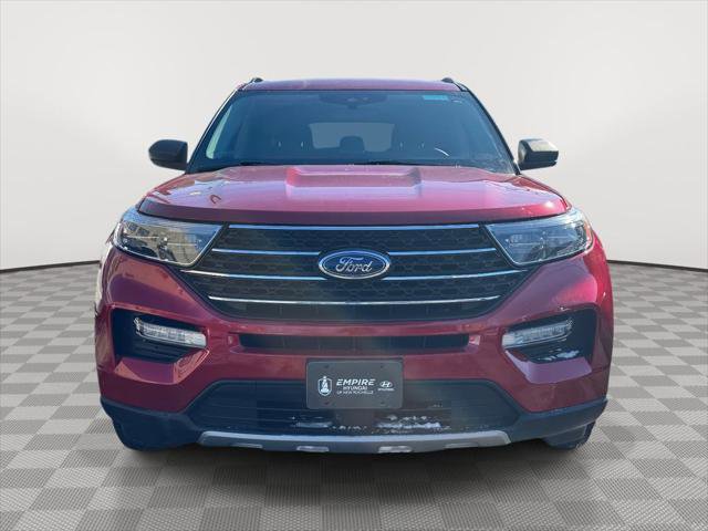 Used 2022 Ford Explorer XLT w/ Equipment Group 202A image 2