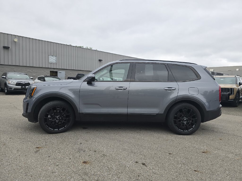 Used 2022 Kia Telluride SX w/ Nightfall Edition Package AWD/4WD image 15