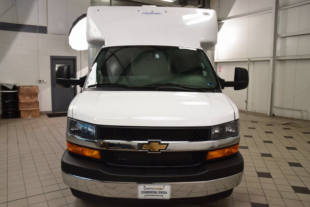 New 2026 Chevrolet Express 3500 w/ Power Convenience Package RWD image 2