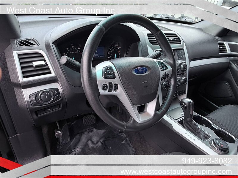 Used 2015 Ford Explorer XLT AWD/4WD image 8