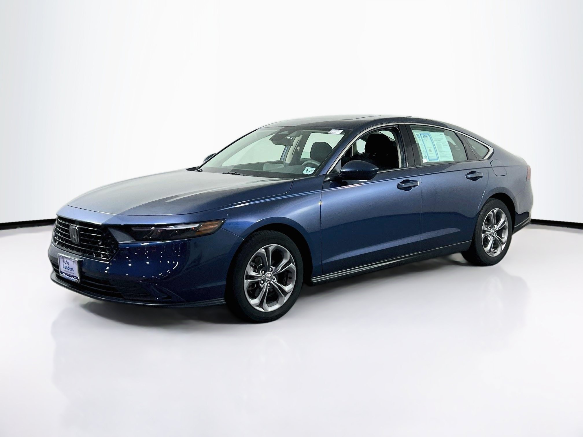 Used 2023 Honda Accord EX image 1