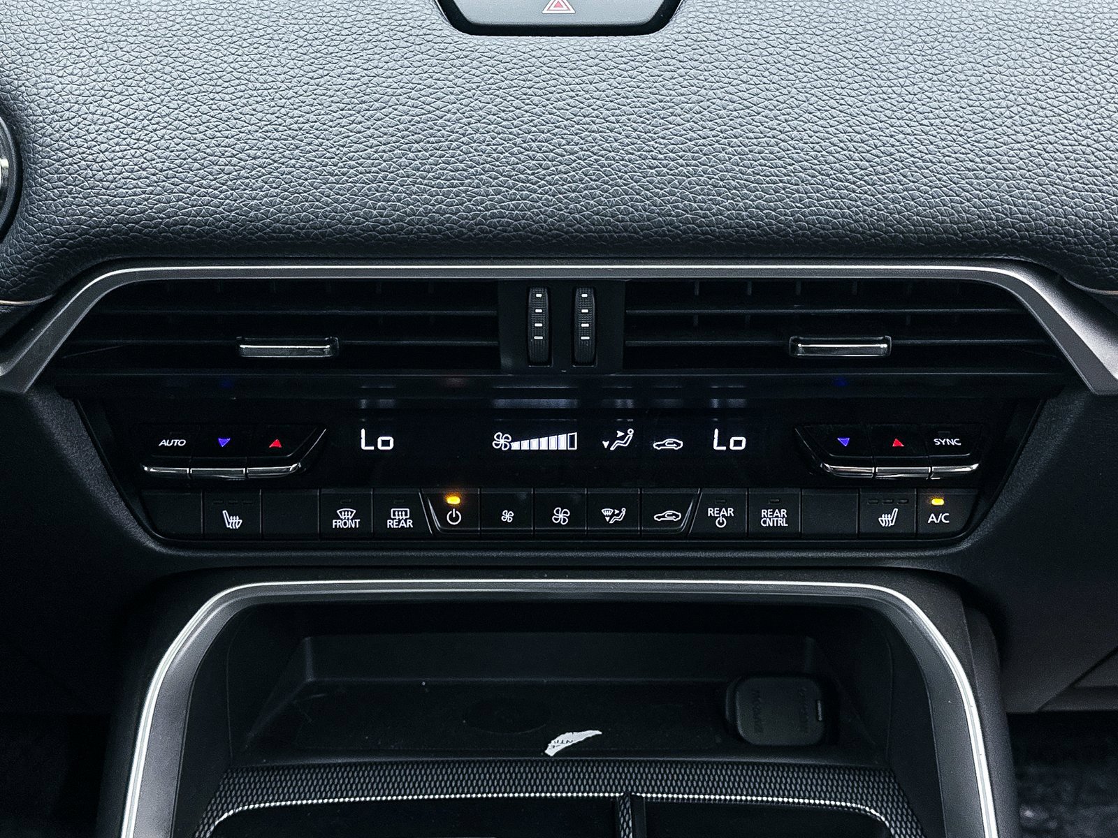 Certified 2025 MAZDA CX-70 Plug-In Hybrid w/ Premium Pkg image 22