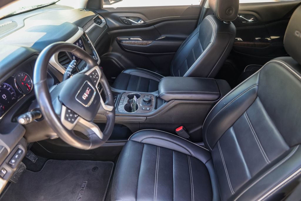 Used 2022 GMC Acadia Denali w/ Denali Ultimate Package image 9