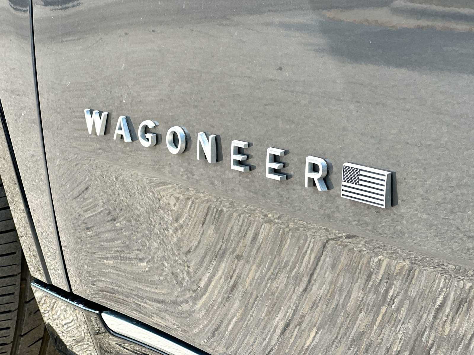 Used 2024 Jeep Wagoneer Series III AWD/4WD image 15