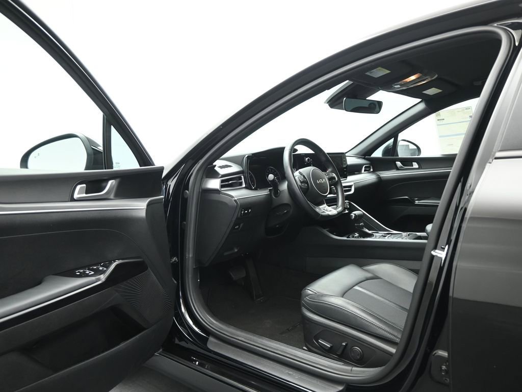 Used 2023 Kia K5 GT-Line w/ GT-Line Premium Package image 9