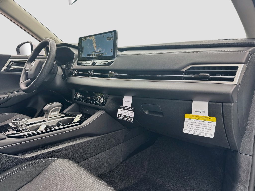 New 2026 Mitsubishi Outlander ES FWD image 30