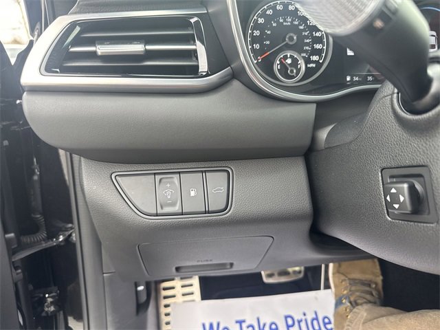 Used 2024 Genesis G70 2.5T w/ Sport Prestige Package image 18