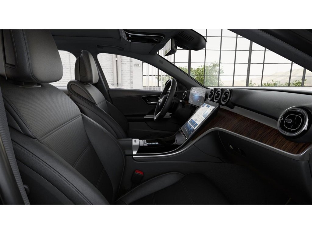 Used 2025 Mercedes-Benz C 300 Sedan image 4