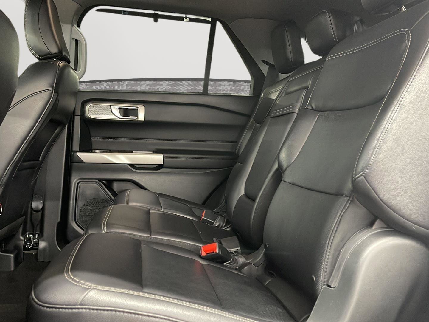 Used 2023 Ford Explorer Limited image 11