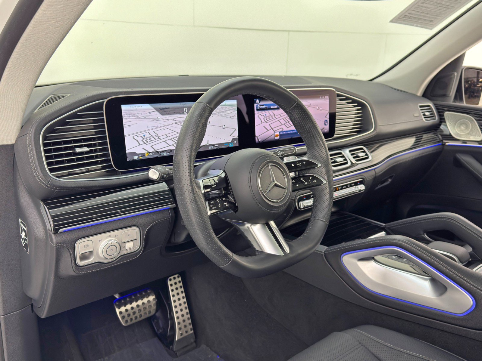 Used 2024 Mercedes-Benz GLS 580 4MATIC image 14