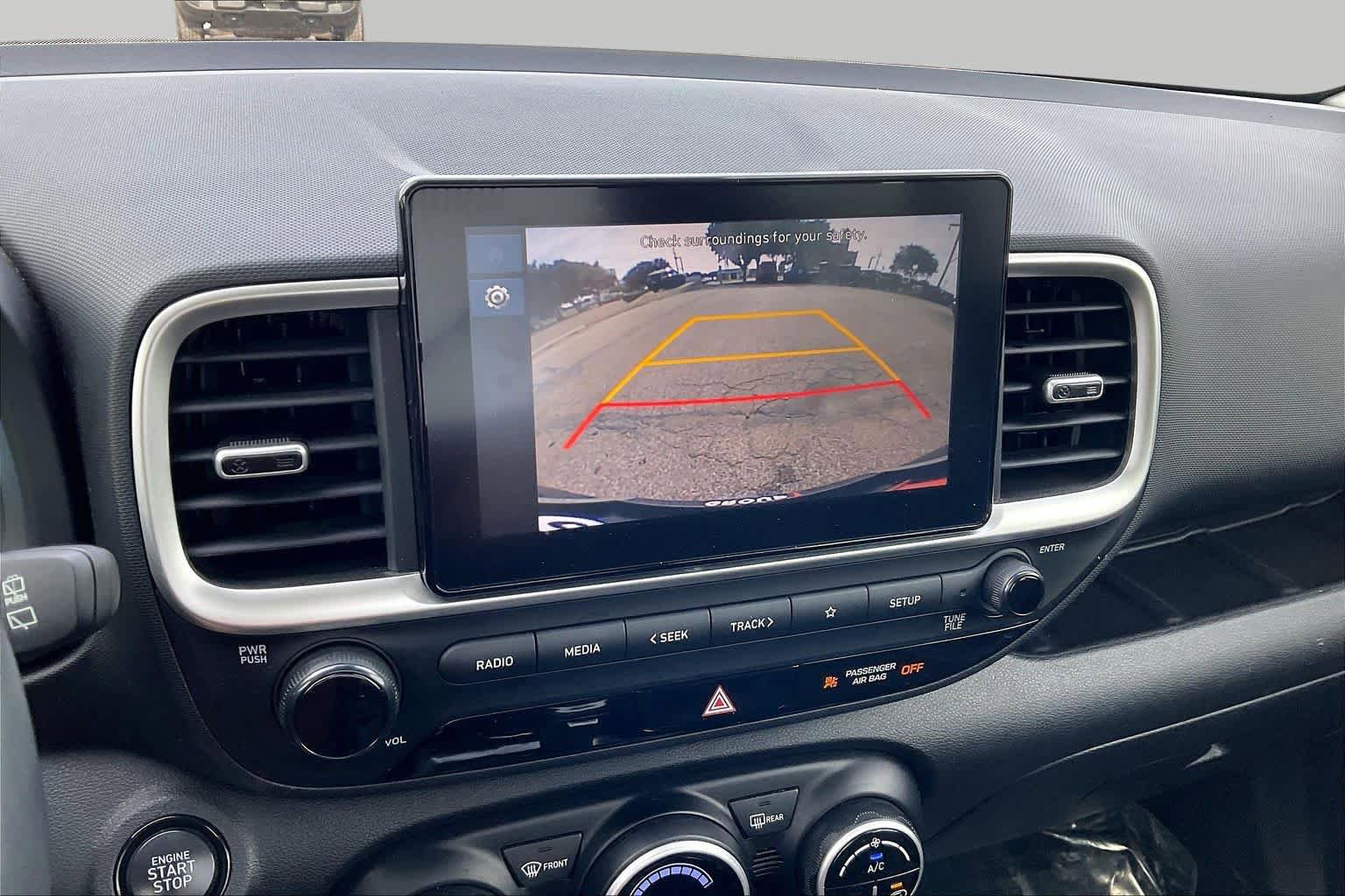 Used 2025 Hyundai Venue SEL FWD image 26