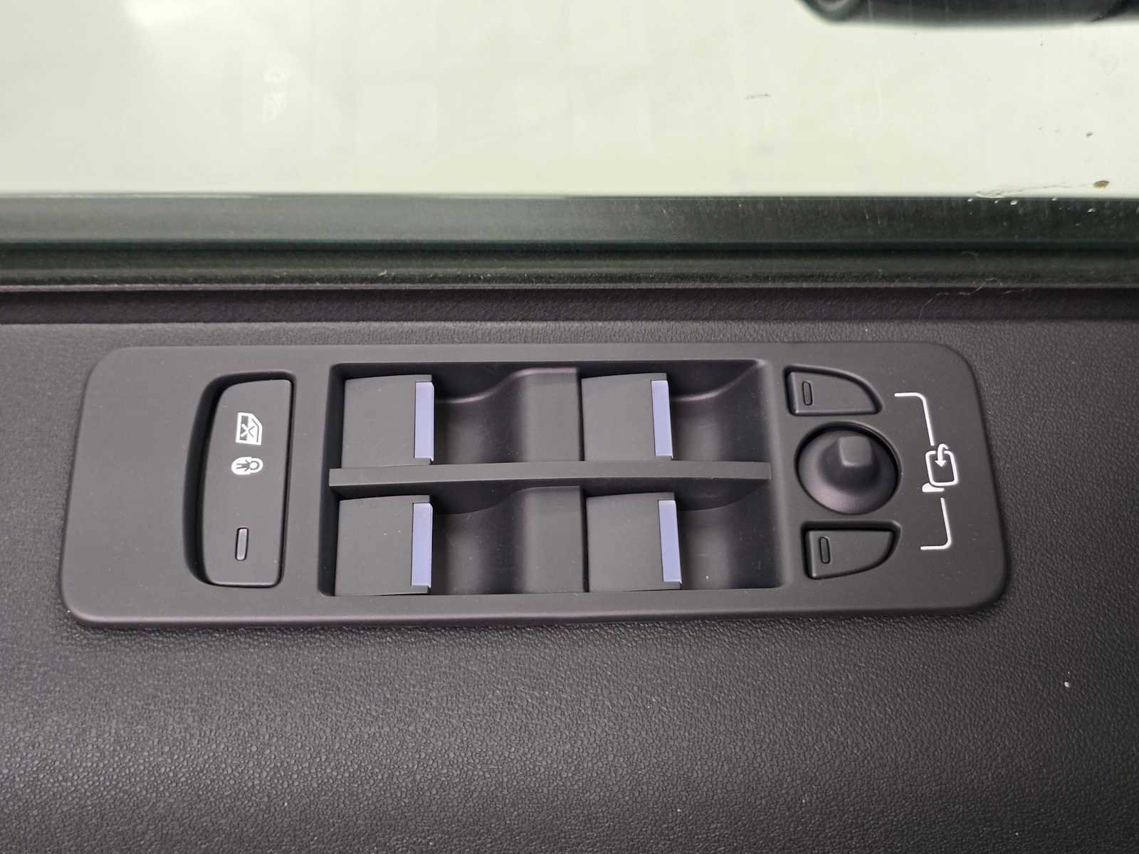 New 2026 Land Rover Discovery Sport Landmark AWD/4WD image 23