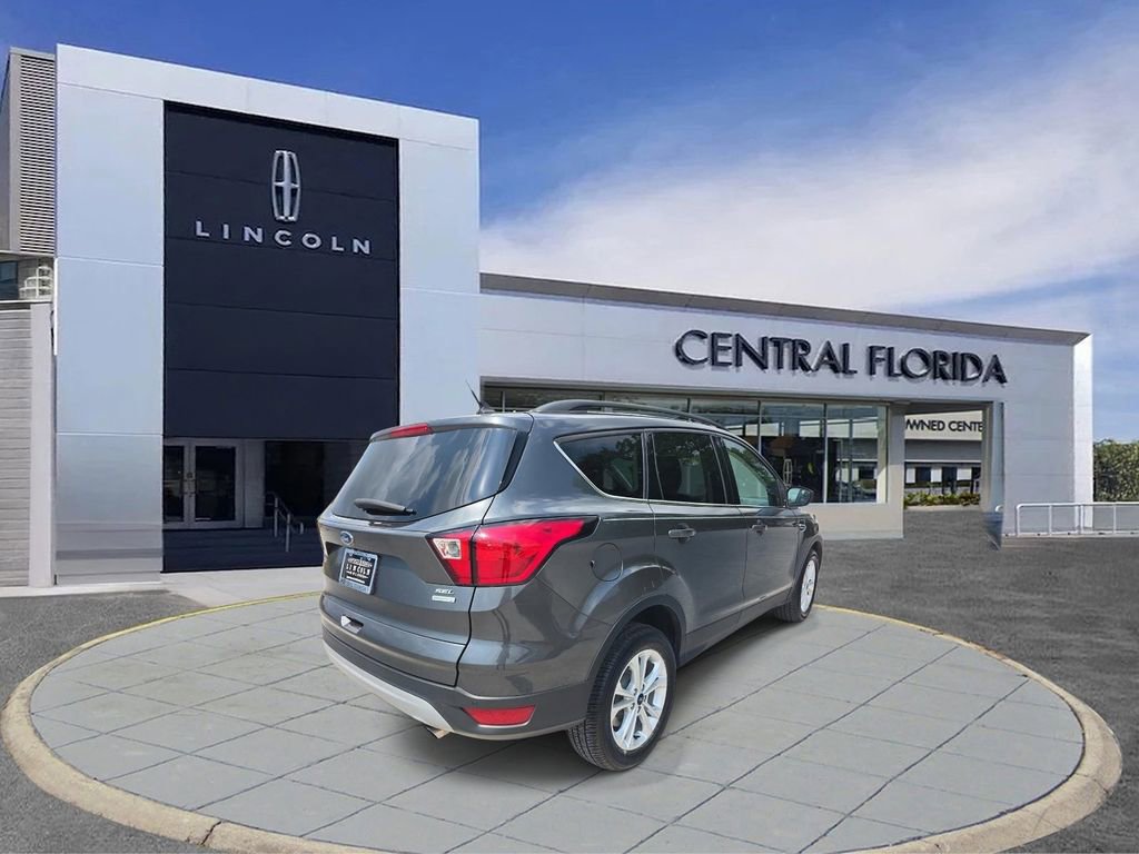 Used 2019 Ford Escape SEL image 3