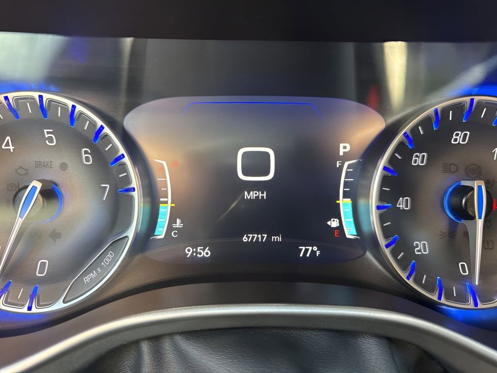 Used 2023 Chrysler Pacifica Touring-L FWD image 26