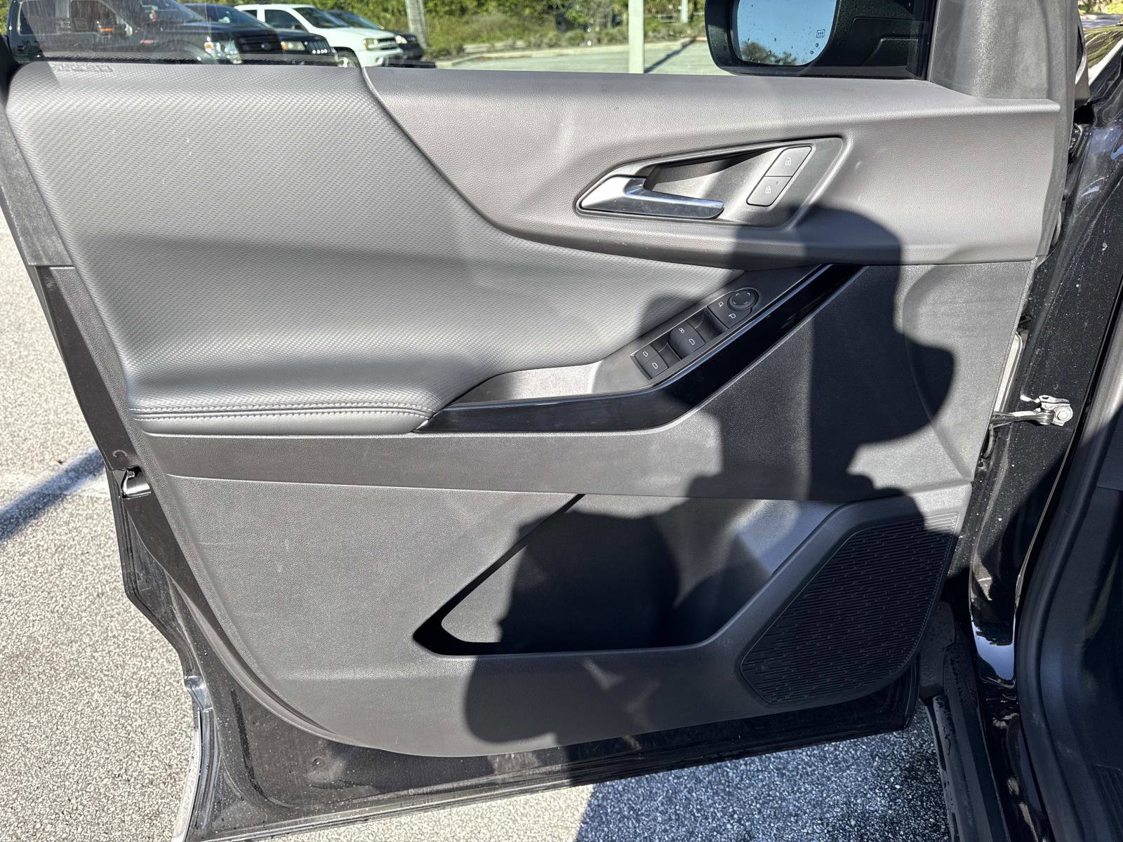 Used 2025 Chevrolet Equinox LT image 17