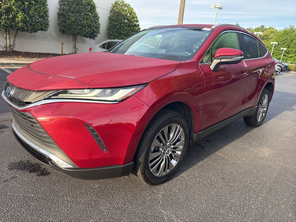 Used 2022 Toyota Venza XLE AWD/4WD image 7