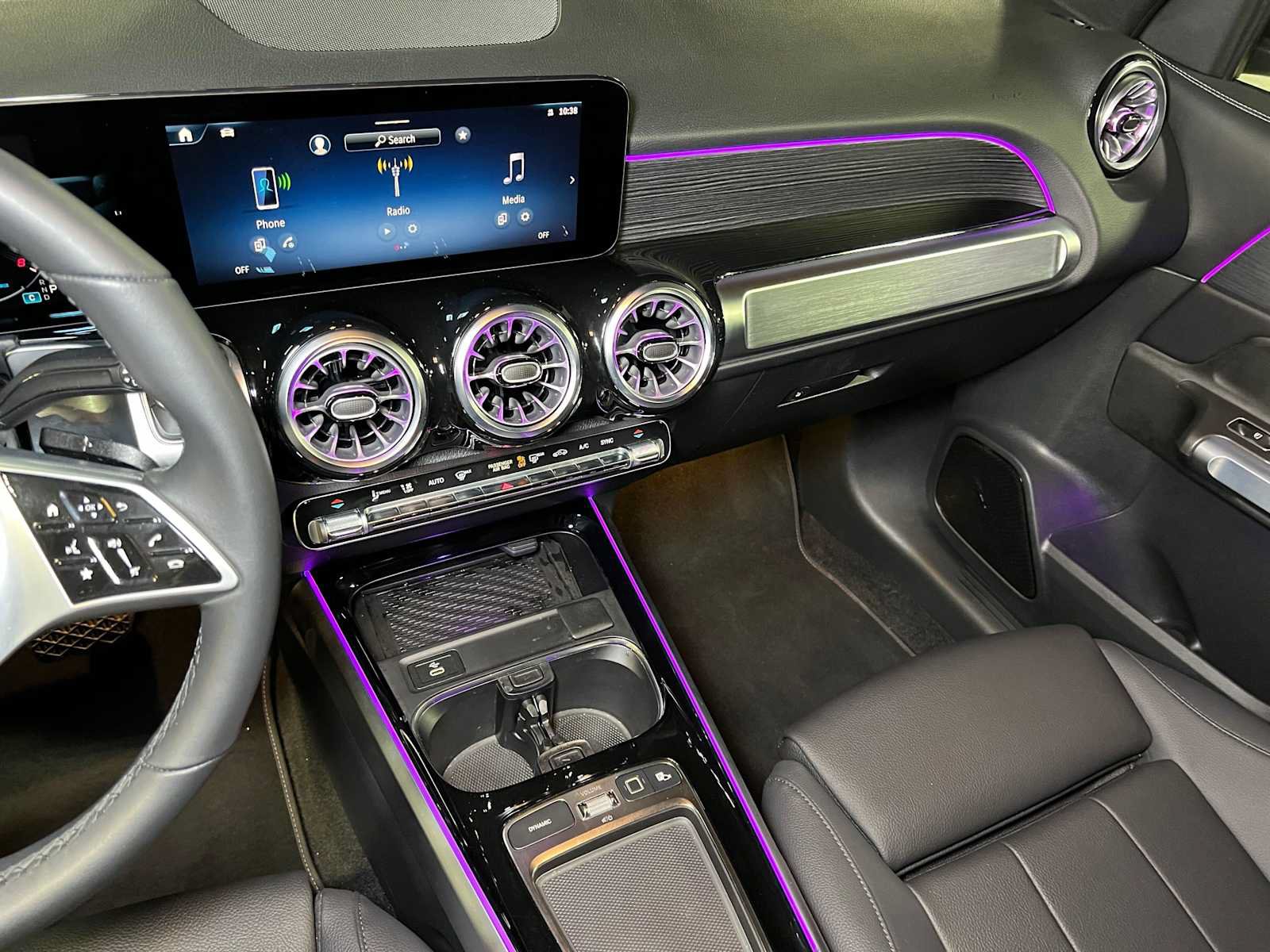 Certified 2026 Mercedes-Benz GLB 250 4MATIC image 33