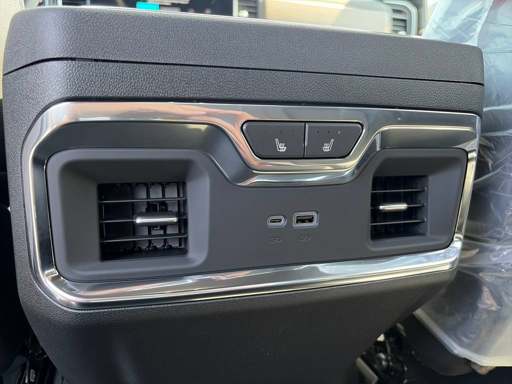 New 2026 Chevrolet Silverado 1500 High Country AWD/4WD image 10