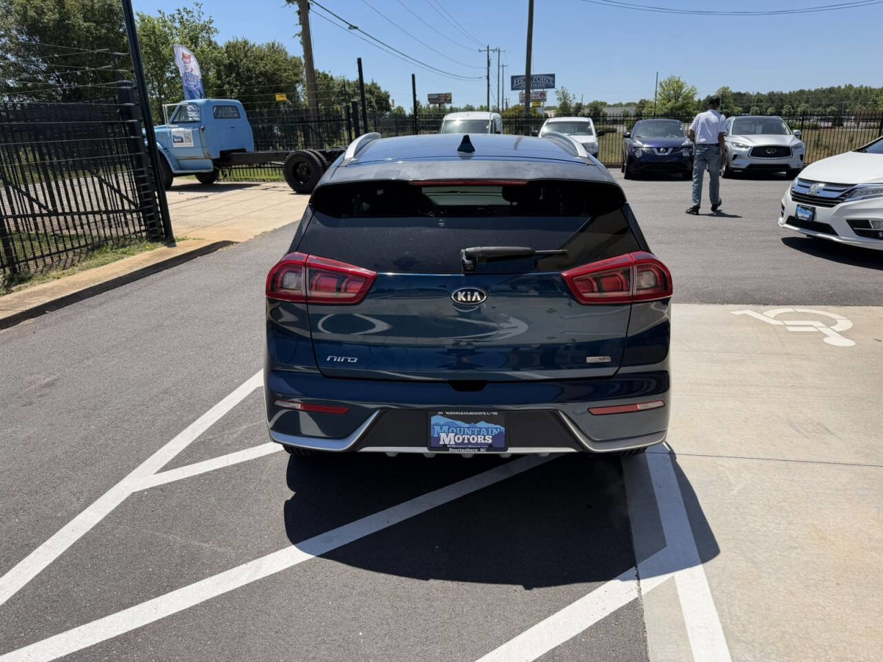 Used 2019 Kia Niro LX FWD image 5